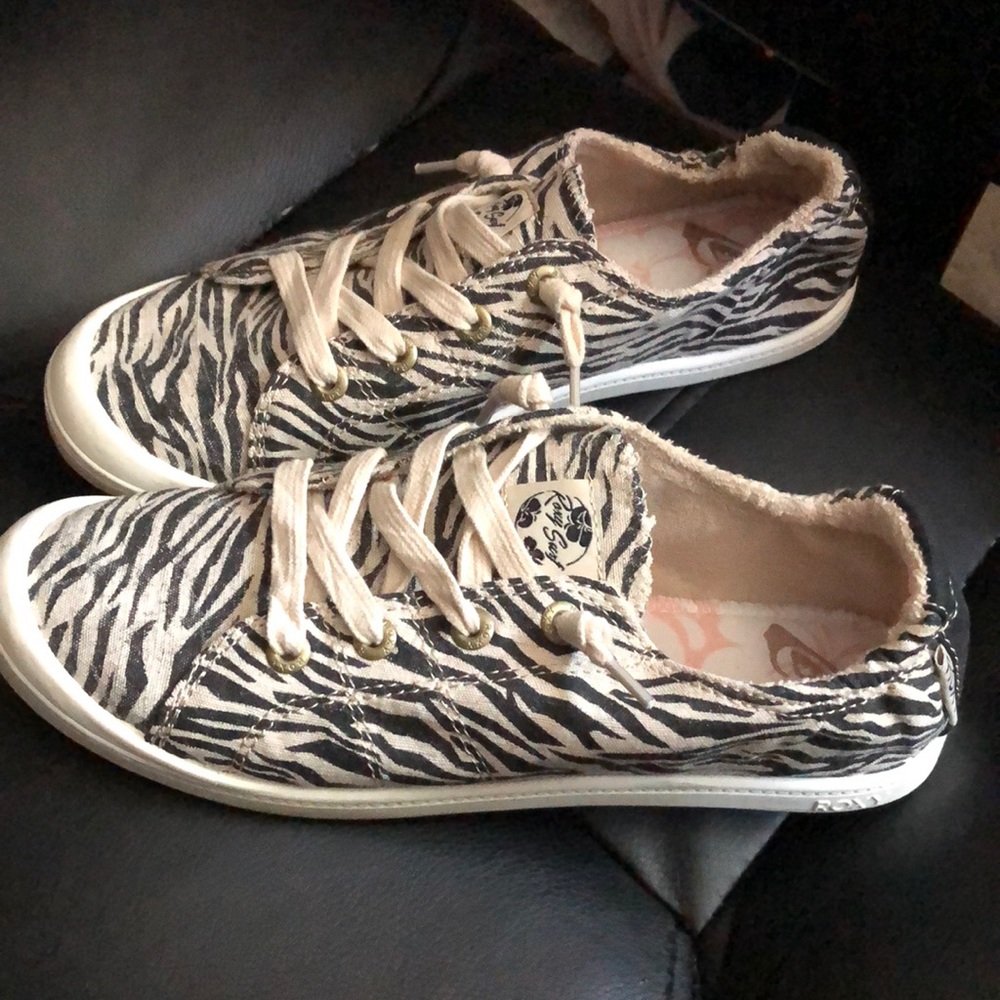 Rosy slip on sneakers